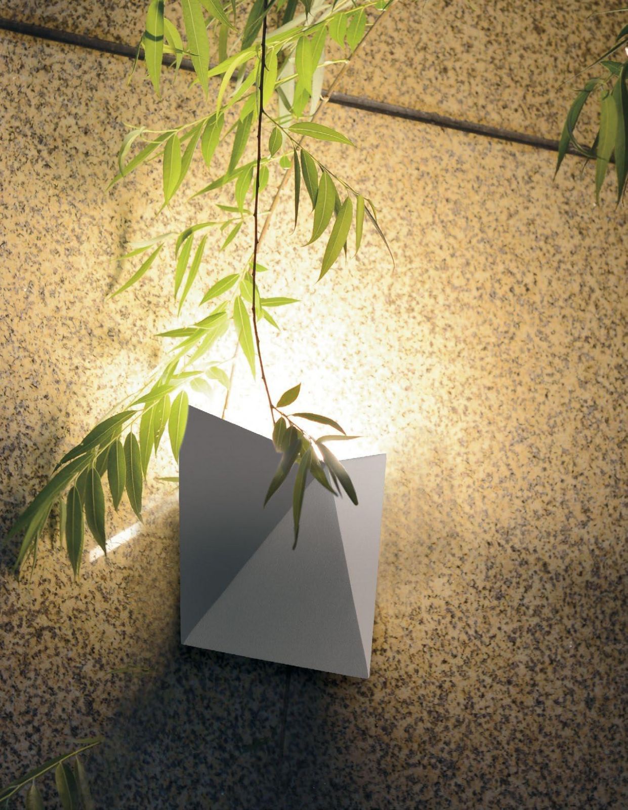 Applique per esterno in alluminio goffrato bianco o nero IP54 led integrato luce naturale 4000°k 7W 470 lumen collezione STEALTH Applique per esterno in alluminio goffrato bianco o nero IP54 led integrato luce naturale 4000°k 7W 470 lumen collezione STEALTH